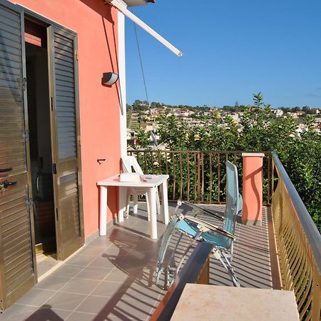 La Rosa del Deserto Bed and Breakfast Scicli Exterior foto